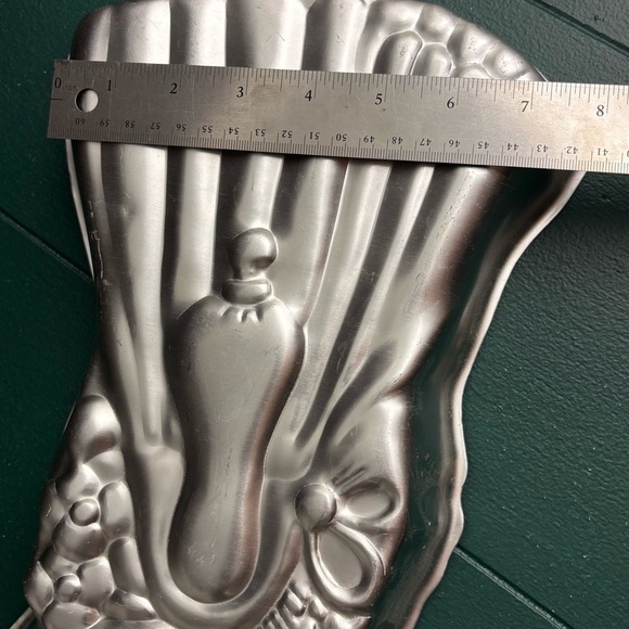 New vintage! Aluminum 1975 Holly Hobbie cake pan by American Greetings Corp - Picture 7 of 7